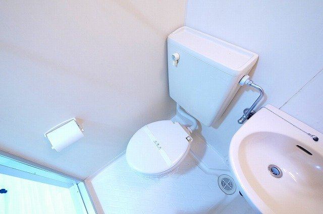 白樺ハイツ大宮Ⅲの設備|洗面台はこちら