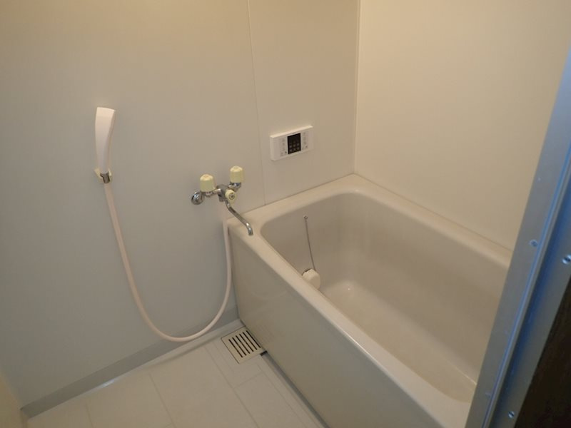 ネオグルント芦屋の浴室