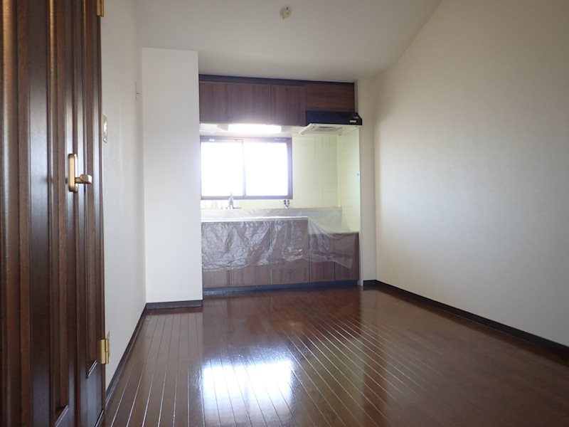 ネオグルント芦屋の居間・リビング