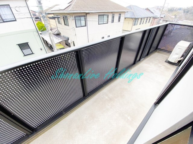 フィオーレ湘南山手　A棟のバルコニー