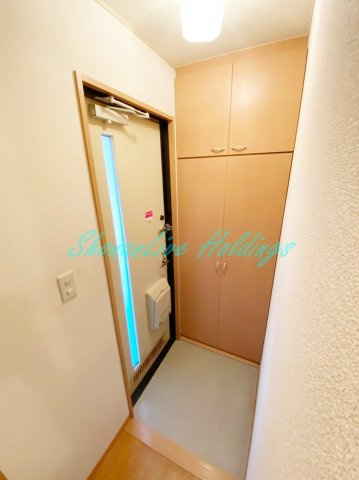 フィオーレ湘南山手　A棟の玄関