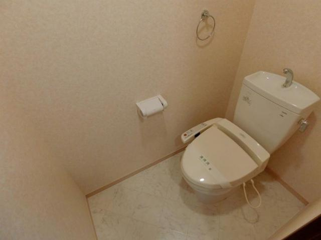 THビルのトイレ|【人気物件】トイレ（温水洗浄便座・手洗い付き）、とても綺麗で清潔感があります♪