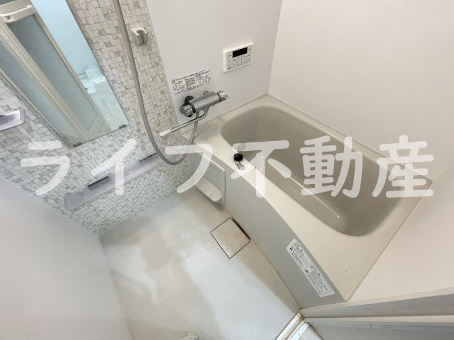 クリエオーレ小若江の浴室|きれいなお風呂です