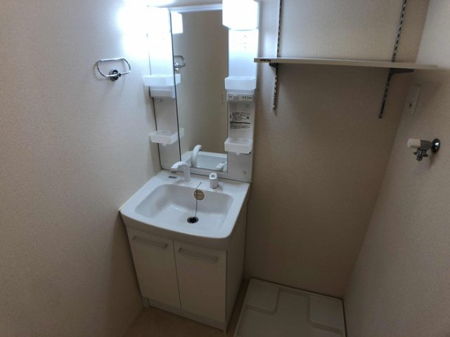 Ｄ－ｒｏｏｍ清水の洗面所|洗面所