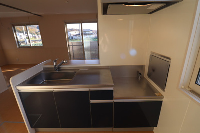 【キッチン】 | サニーフラット | 対面式キッチンとなっております。