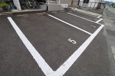 【駐車場】 | レーベンハイム | 駐車場