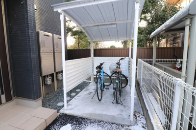 【その他共用部分】 | リベルテ | 駐輪場