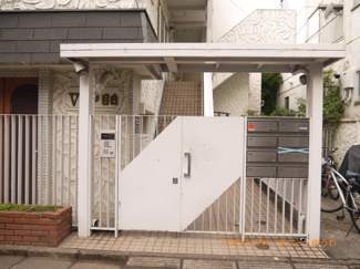 【エントランス】 | 清廉とされたエントランスになっています。
