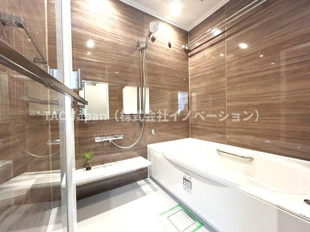 オーベル高田馬場の浴室|掃除のしやすさ・収納の便利さなど、おふろを使う人、お手入れする人、みんなにとっての「しあわせ性能」を追求したバスルームを採用いたしました。