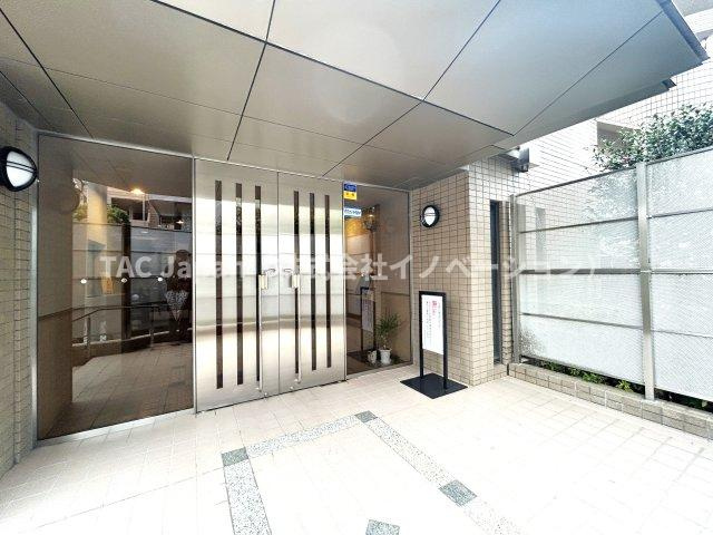 オーベル高田馬場|～Entrance～
マンションは管理がとても大切です。ゴミひとつ落ちていない綺麗なエントランスからは管理状態の良さが伺えます。