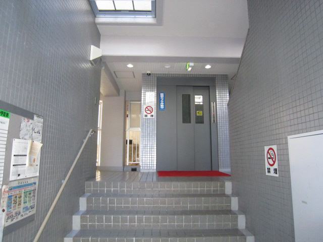 グランピア下山手の居間・リビング