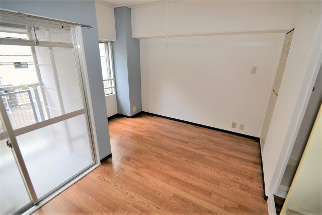 グランピア下山手の居間・リビング