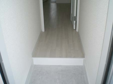 アリスハイツの玄関