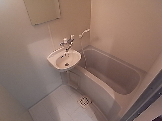 エスリード三宮の浴室