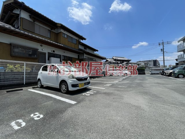 ハイツ櫛原プラスワンの駐車場|駐車場完備です