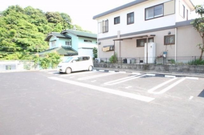 【駐車場】 | ベラルーチェ南ヶ丘 | 駐車場