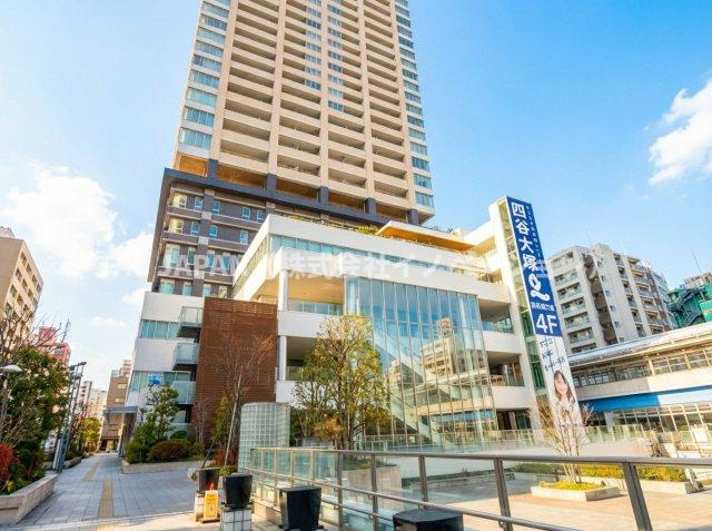 ステーションガーデンタワーの外観