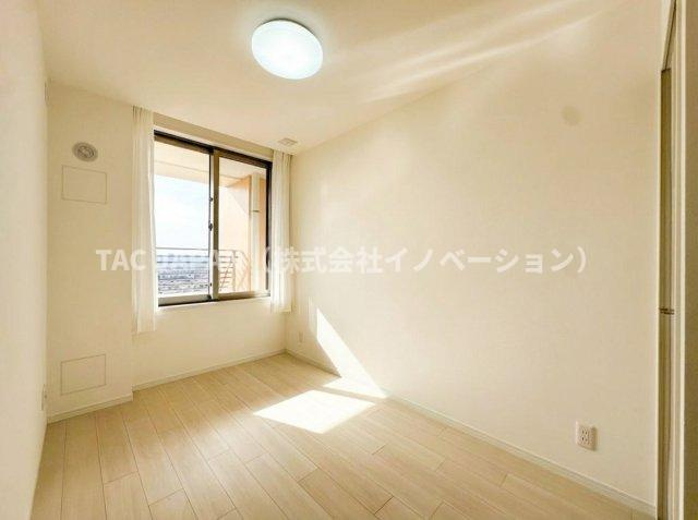 ステーションガーデンタワーの洋室