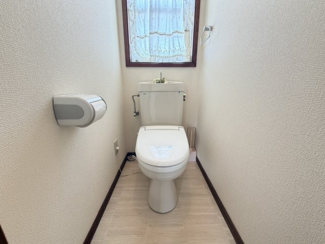 揖斐郡池田町市橋（広神戸駅）2階建　4LDKのトイレ|2階トイレ