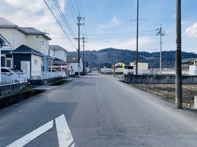 揖斐郡池田町市橋（広神戸駅）2階建　4LDKの周辺|前面道路