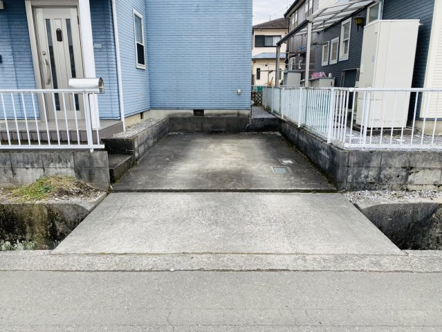 揖斐郡池田町市橋（広神戸駅）2階建　4LDKの駐車場|敷地内駐車場（横幅2.97m・奥行4.92m）