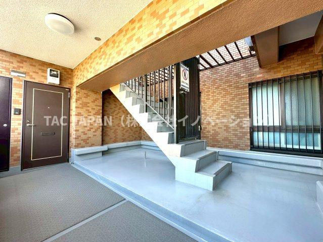 ライオンズマンション東日暮里第2の外観|【新生活応援キャンペーン実施中！】  
お問合せ当日での現地見学も可能です。
ぜひお気軽にお問合せください。