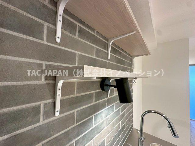 メゾン・ド・ヴィレ日本橋中洲のキッチン|【Shelf】
インテリアの一部として機能性に富み洗練された自慢のキッチンスペース。