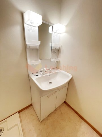 ミルキークォーツの洗面所|スペースが確保できる洗面所です