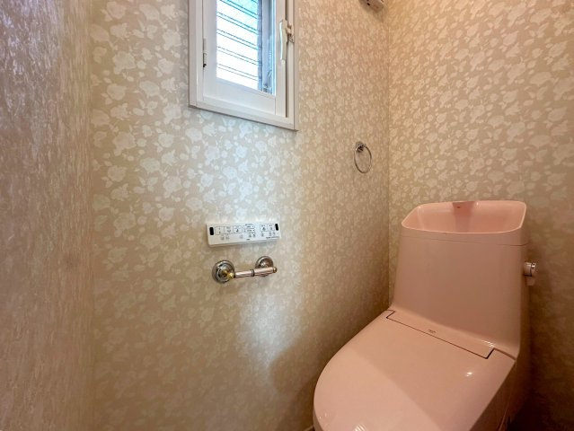 東上野4丁目の邸宅のトイレ