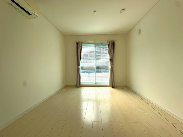 東上野4丁目の邸宅の居間・リビング