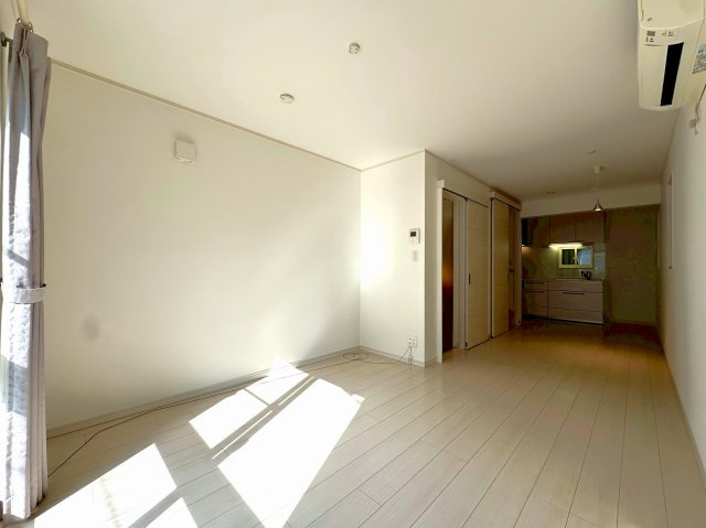 東上野4丁目の邸宅の居間・リビング