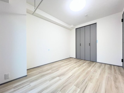 【内観：施工例】 | サンハイツ藤が丘 | 【モデルルーム】◆清潔感のある白を基調とした落ち着ける空間。