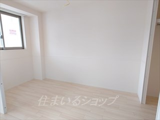 広島市安佐北区亀山２丁目の賃貸マンションの寝室