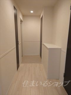広島市安佐北区亀山２丁目の賃貸マンションの玄関