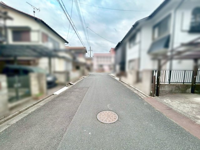 中古戸建　三宅町1丁目の前面道路含む現地写真