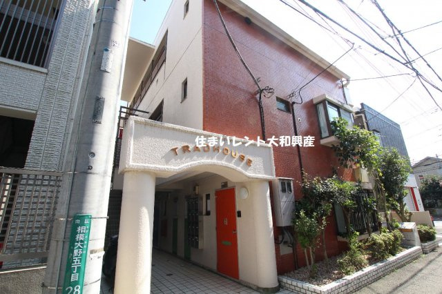 トラッドハウス