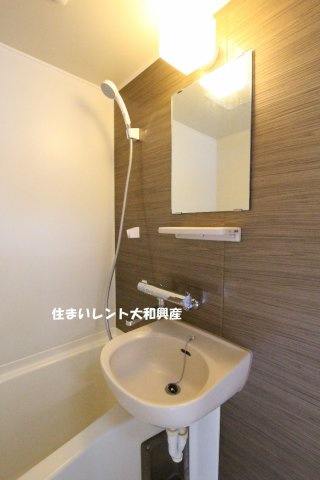 トラッドハウスの洗面所