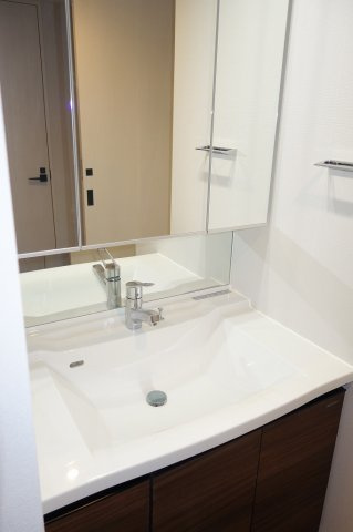 ラティエラ秋葉原の独立洗面台