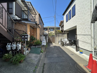 【前面道路含む現地写真】