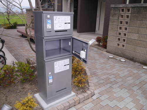パストラル久留米　Ａ棟のエントランス|宅配BOX付きで便利です♪