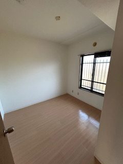 クレセールＫの洋室