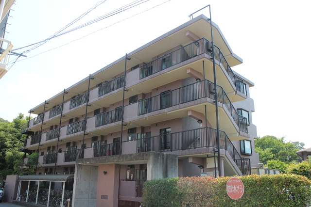 クレセールＫの外観