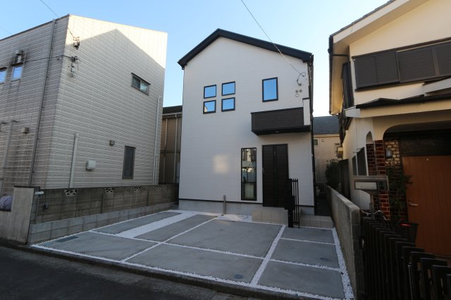 【GRAFARE　ZEH水準仕様】東久留米市弥生の外観|耐震性・省エネ性に優れた性能表示対応住宅♪耐震等級などの住宅性能表示制度7項目を最高等級を取得