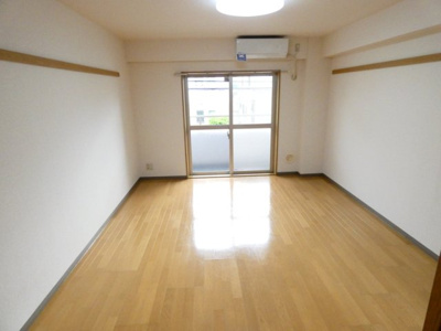 【内装】 | Cs’28KOYATA