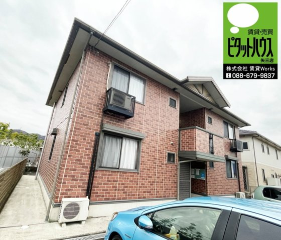 Ｓｔｒｅａｍ　Ｖｉｌｌａｇｅ　C棟の外観