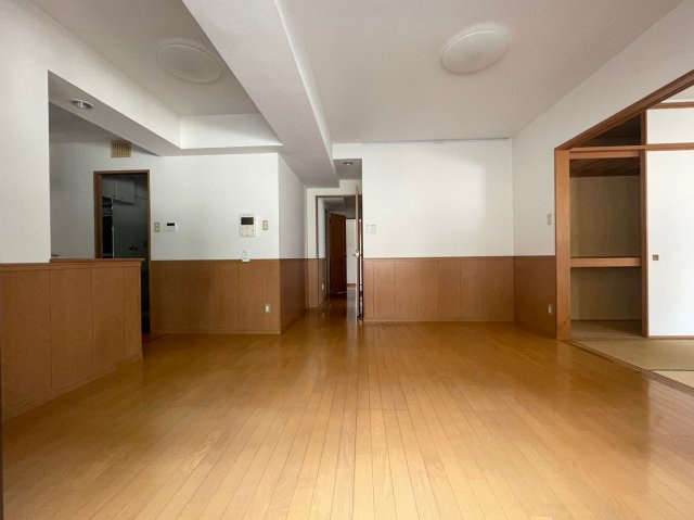 Ｆステージ牧志駅前の居間・リビング