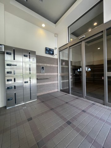 Ｆステージ牧志駅前のエントランス