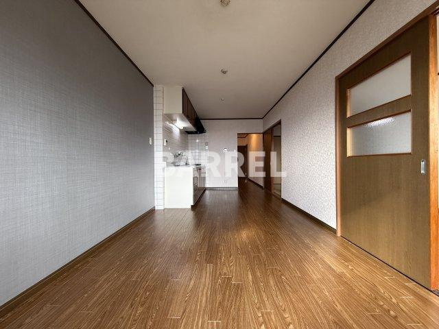 ル・ソレイユ・メゾンの居間・リビング