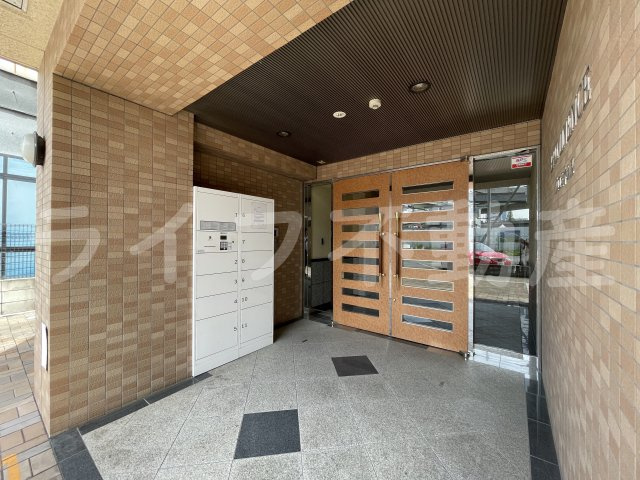 プロミネンスのエントランス|建物の内部です