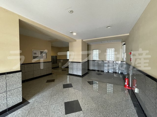 プロミネンスのロビー|落ち着いたロビーです